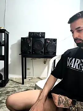 giannis090 online show from November 2025 09:46:01 PM