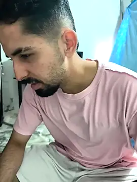 giannis090 online show from October 2025 04:32:02 PM