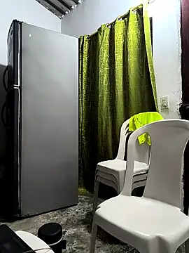 giannis090 online show from April 2026 11:33:01 PM