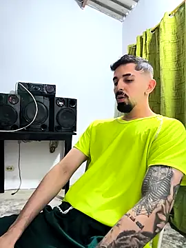 giannis090 online show from October 2025 12:35:02 AM