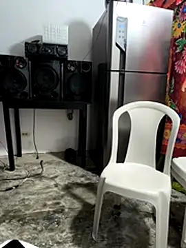 giannis090 online show from November 2025 07:39:01 PM