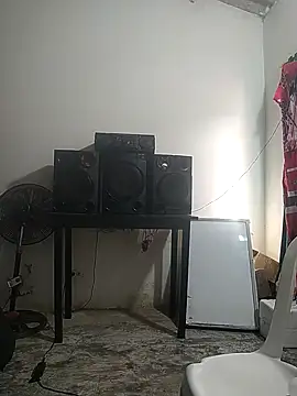 giannis090 online show from September 2025 08:42:01 PM