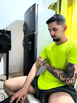 giannis090 online show from April 2026 09:51:01 PM