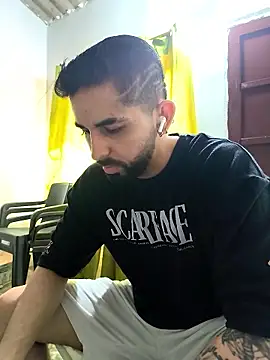 giannis090 online show from February 2026 08:20:02 PM