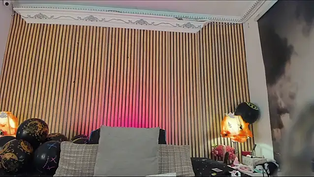 keeyla stone online show from November 2025 09:42:02 PM