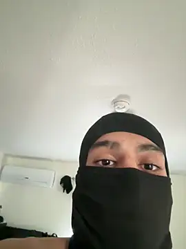 Mexican boy 21 online show from March 2026 11:32:01 PM