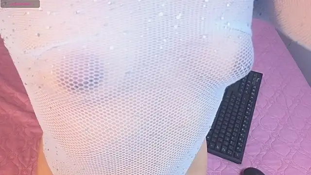 emmi collinss online show from December 2025 08:10:01 PM