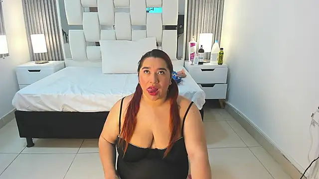 VanessaHard as online show from October 2025 08:11:02 PM