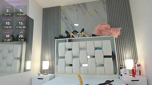 VanessaHard as online show from November 2025 07:51:02 PM