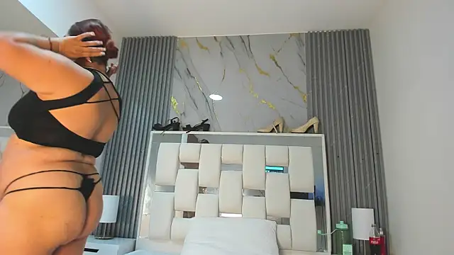 VanessaHard as online show from October 2025 07:24:02 PM