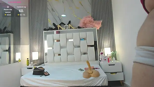 VanessaHard as online show from November 2025 07:40:01 PM