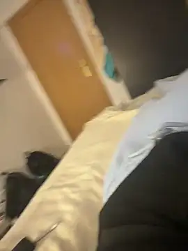 yesirrrr111 online show from March 2026 04:08:02 PM