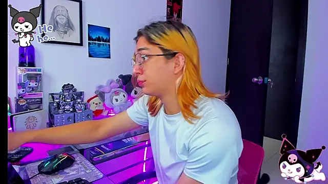 KeitaMoon online show from December 2025 01:57:01 PM