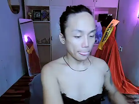 Snapshot of YourNikkieXxx chatting on October 2025 06:24:01 AM YourNikkieXxx online show from October 2025 06:24:01 AM