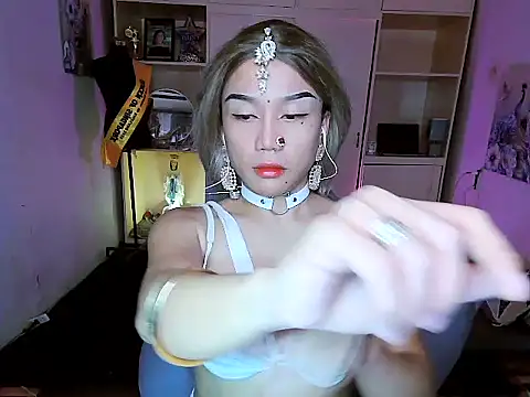 Snapshot of YourNikkieXxx chatting on October 2025 09:45:02 AM YourNikkieXxx online show from October 2025 09:45:02 AM