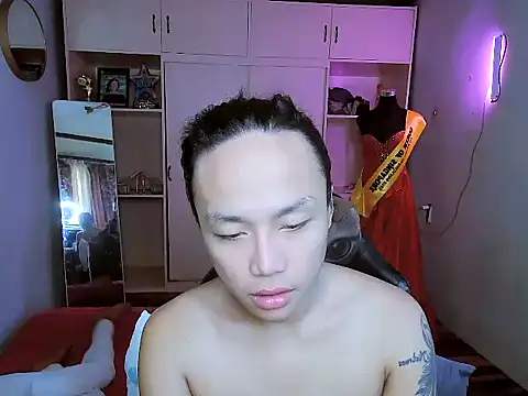 YourNikkieXxx online show from October 2025 01:59:02 AM