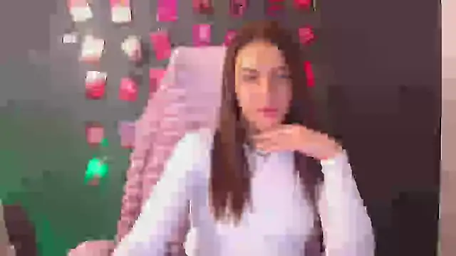 Snapshot of Aurora_Loveu chatting on November 2025 10:43:02 PM Aurora Loveu online show from November 2025 10:43:02 PM