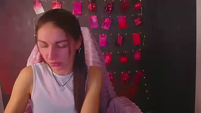 Snapshot of Aurora_Loveu chatting on November 2025 09:51:02 PM Aurora Loveu online show from November 2025 09:51:02 PM