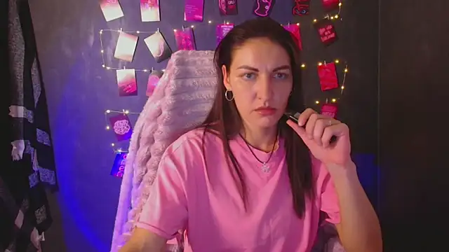 Snapshot of Aurora_Loveu chatting on November 2025 08:46:02 PM Aurora Loveu online show from November 2025 08:46:02 PM