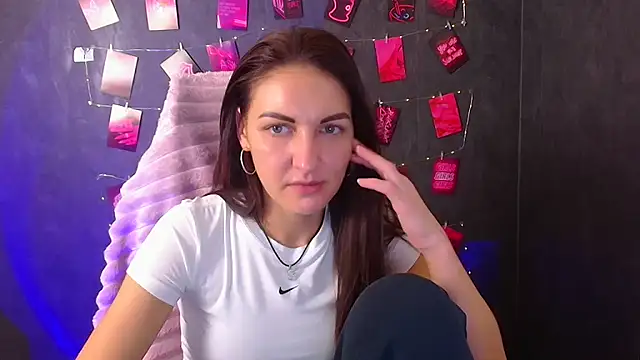 Snapshot of Aurora_Loveu chatting on November 2025 07:47:01 PM Aurora Loveu online show from November 2025 07:47:01 PM