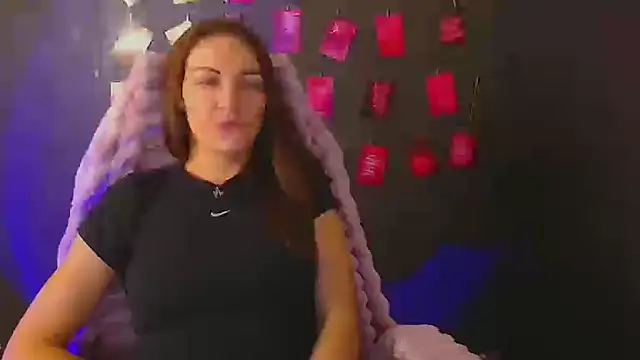 Snapshot of Aurora_Loveu chatting on October 2025 11:16:01 PM Aurora Loveu online show from October 2025 11:16:01 PM