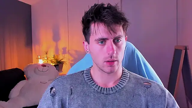 Snapshot of Oscar_Miller_ chatting on November 2025 09:31:01 PM Oscar Miller online show from November 2025 09:31:01 PM