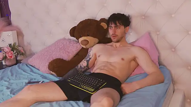 Oscar Miller  online show from March 2026 05:17:01 AM