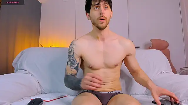 Oscar Miller  online show from April 2026 07:26:01 AM