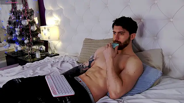 Snapshot of Oscar_Miller_ chatting on January 2026 09:18:02 PM Oscar Miller online show from January 2026 09:18:02 PM