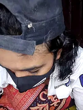 kiron204279 online show from November 2025 11:37:02 AM