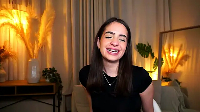 Snapshot of miilky_wayy chatting on February 2026 05:57:01 PM miilky wayy online show from February 2026 05:57:01 PM