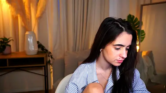 Snapshot of miilky_wayy chatting on November 2025 11:20:02 AM miilky wayy online show from November 2025 11:20:02 AM