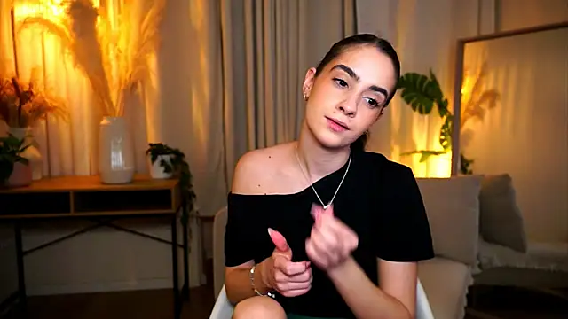 Snapshot of miilky_wayy chatting on February 2026 06:06:01 PM miilky wayy online show from February 2026 06:06:01 PM