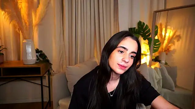 Snapshot of miilky_wayy chatting on November 2025 04:51:01 PM miilky wayy online show from November 2025 04:51:01 PM