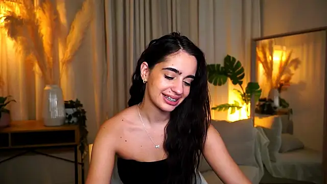 Snapshot of miilky_wayy chatting on October 2025 05:03:01 PM miilky wayy online show from October 2025 05:03:01 PM