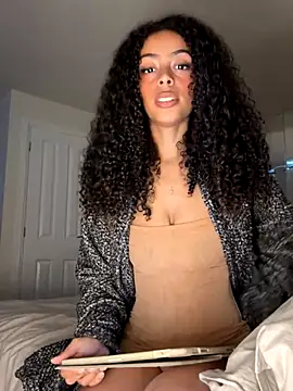 yasmingarcia online show from October 2025 11:00:02 AM