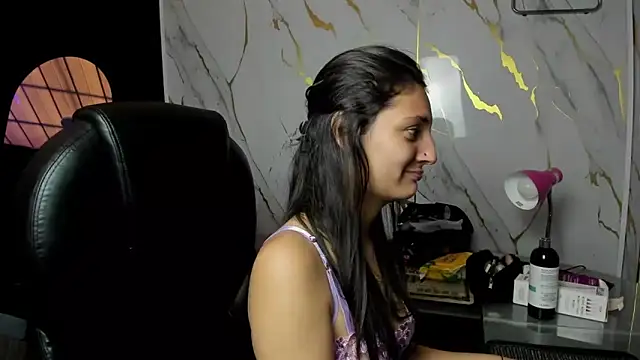  Luna Bennett online show from May 2026 07:53:01 PM