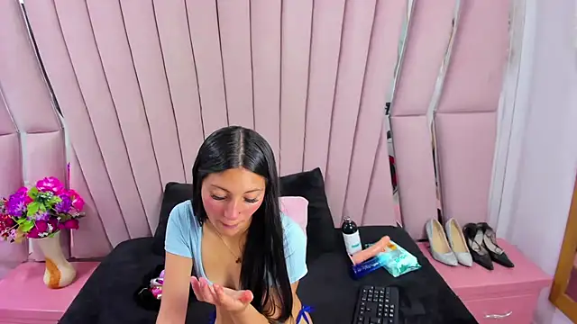  Luna Bennett online show from April 2026 08:15:02 PM