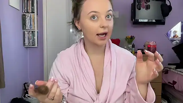 SexySashaxox online show from October 2025 02:07:01 PM