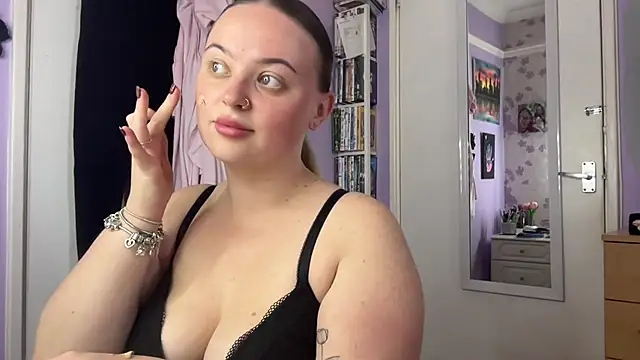 SexySashaxox online show from September 2025 02:45:02 PM