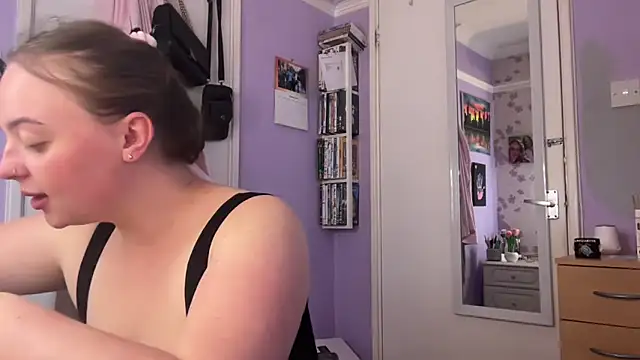 SexySashaxox online show from September 2025 01:22:01 PM