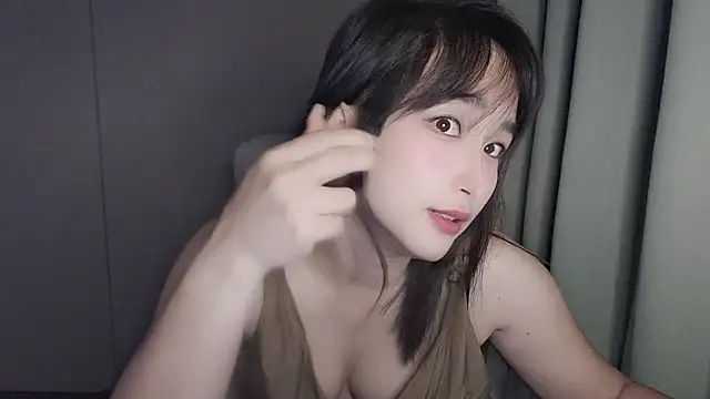 Snapshot of Honeysexy-1 chatting on September 2025 07:13:02 AM Honeysexy-1 online show from September 2025 07:13:02 AM