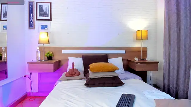 JenniferAuriston online show from November 2025 07:25:01 PM