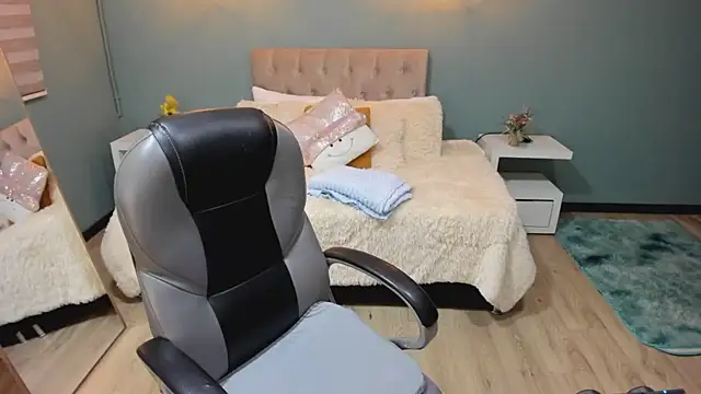 Miss Cataleya   online show from December 2025 12:10:01 PM