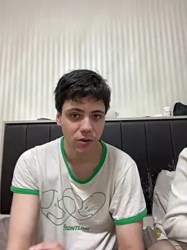 lovburger online show from May 2026 03:59:02 PM