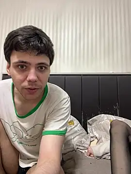 lovburger online show from May 2026 04:32:01 PM