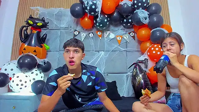 ChanellandMax online show from October 2025 12:59:02 PM