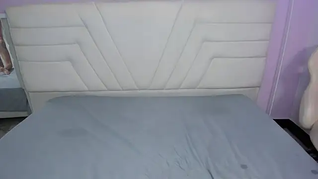 fressittalove01 online show from March 2026 01:37:01 PM