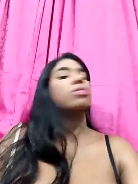 Snapshot of KendraChavez_ chatting on October 2025 05:42:01 AM KendraChavez online show from October 2025 05:42:01 AM