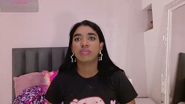 Snapshot of KendraChavez_ chatting on September 2025 08:56:01 PM KendraChavez online show from September 2025 08:56:01 PM